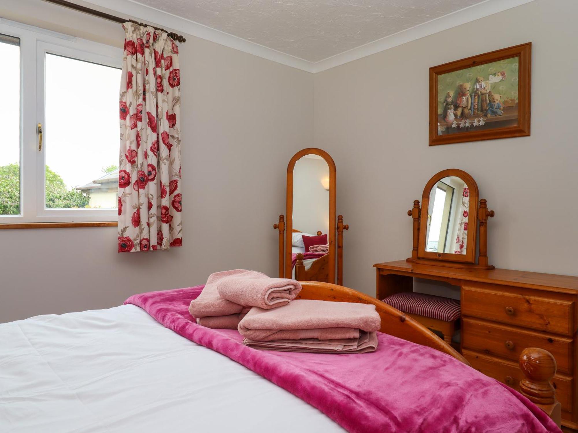 Hole Park Villa Холсуърти Екстериор снимка