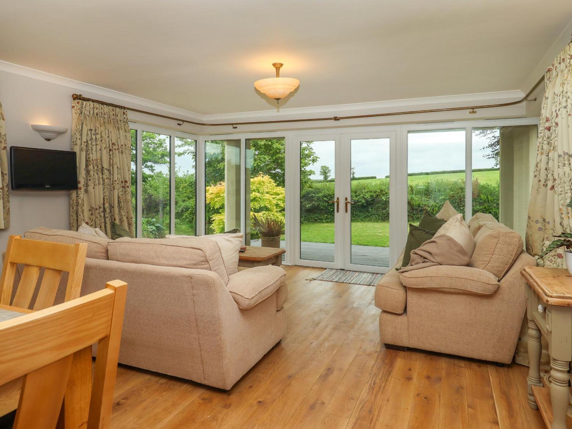 Hole Park Villa Холсуърти Екстериор снимка